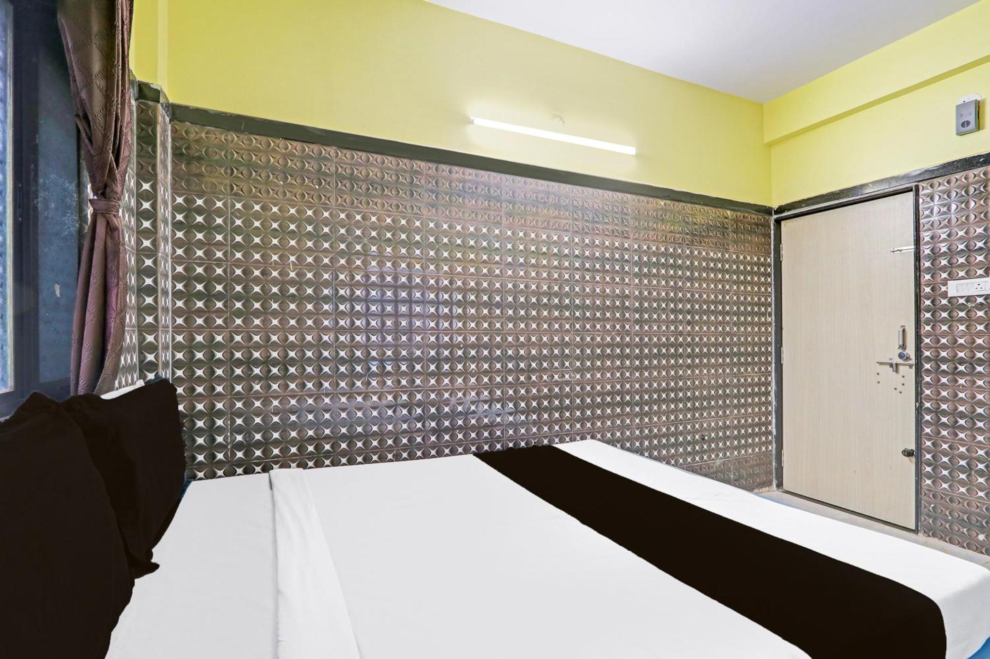 Hotel O Pankaj Hotel & Lodge Gangapur  Екстериор снимка